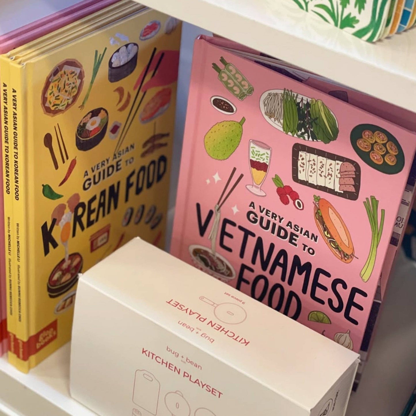 A Very Asian Guide to Vietnamese Food: Picture Book-Ages 3+