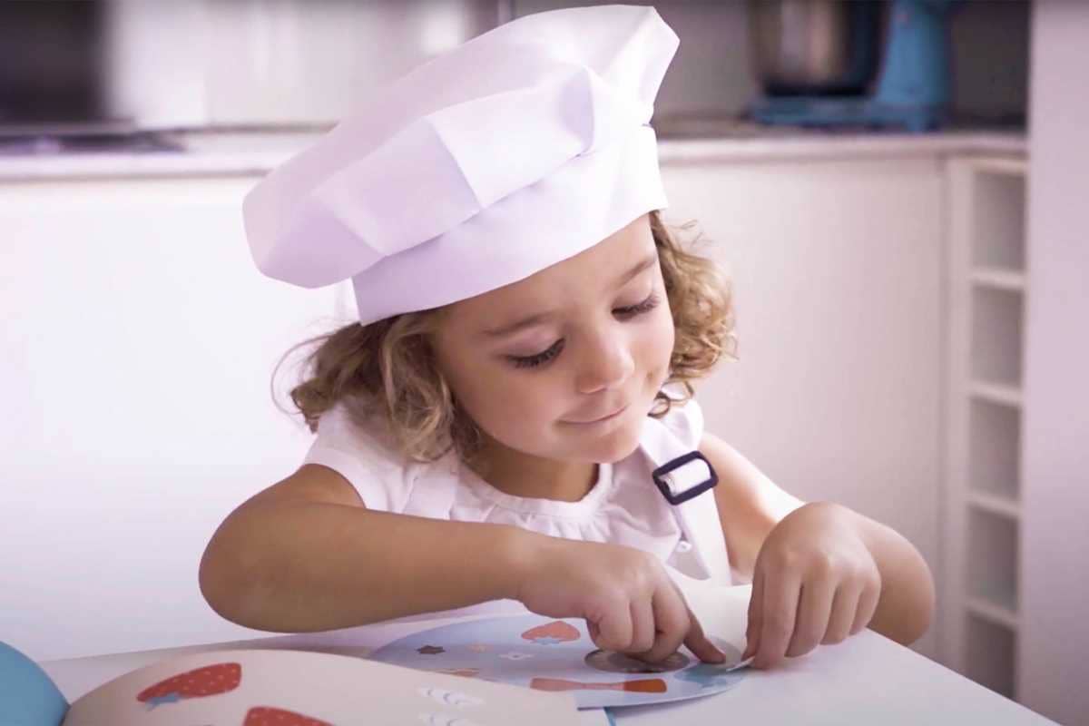 I Am a Little Pastry Chef (Careers for Kids) by: Novelty; 30 pages / English